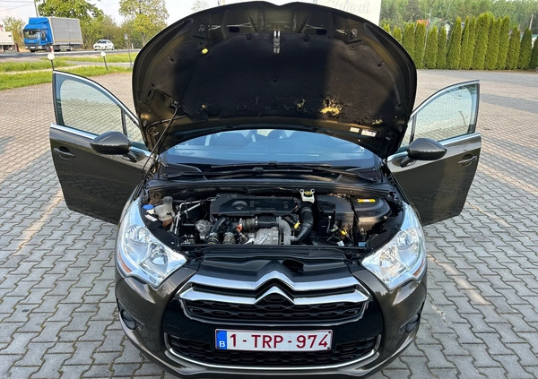 Citroen DS4 cena 29900 przebieg: 210777, rok produkcji 2012 z Sochaczew małe 497